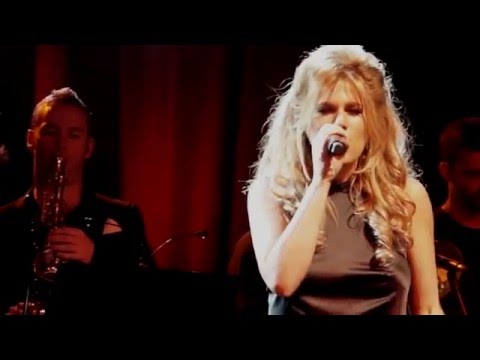 Carly Robyn Green LIVE at the El Rey - (You Make Me Feel Like) A Natural Woman