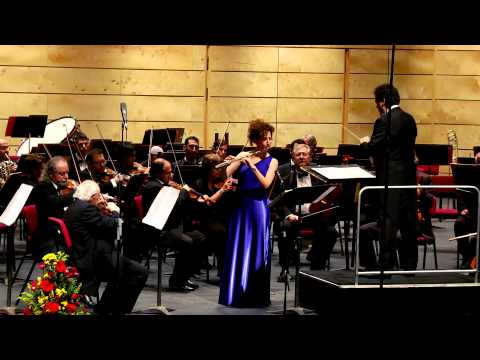 Rodrigo:Concierto Pastorale for flute-1st mov.- Esti Rofé