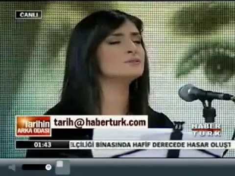 Yaprak Sayar Bir Kızıl Goncaya Benzer Dudagın