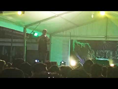 Benzooloo lotus (live performance)melaka