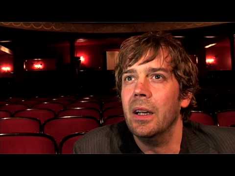 Niels Frevert mit Band und Streichern