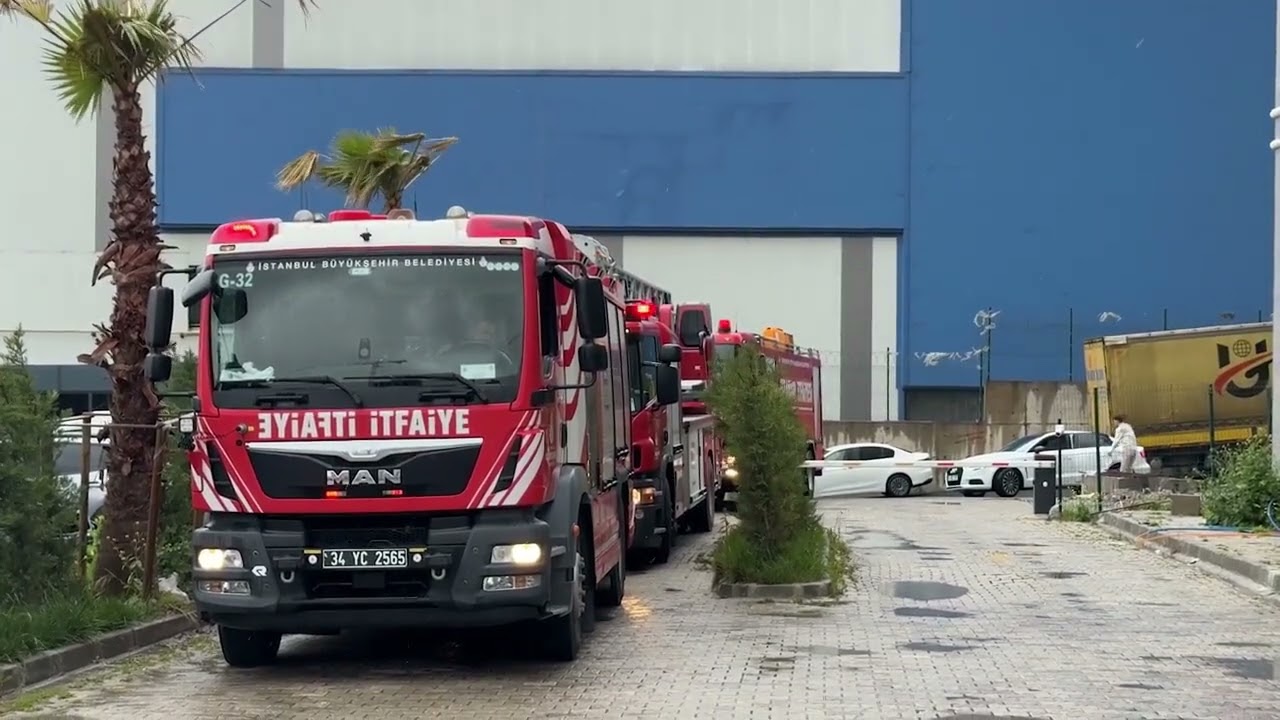 Esenyurt'ta bir binanın 32. katında çıkan yangında faciadan dönüldü