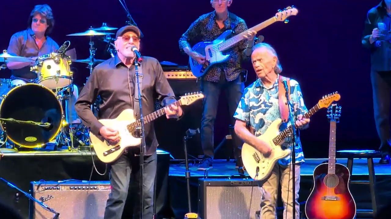Al Jardine & David Marks - Surfin' Safari - YouTube