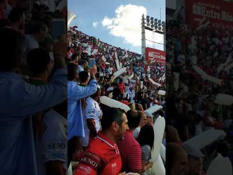 "*Entrada de la Banda y Recibimiento* - Huracán vs San Lorenzo -" Barra: La Banda de la Quema • Club: Huracán