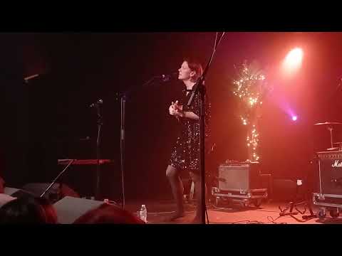 Allo Darlin' - Tallulah - Live at Band on the Wall 11.10.25