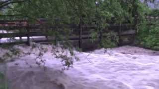 preview picture of video 'Hochwasser Lofer Teil 1'