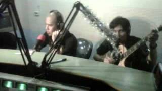 Download lagu Ahmad Dhani - Ratu Di Hatiku (Live Akustik on SKY Radio Banjarmasin) mp3