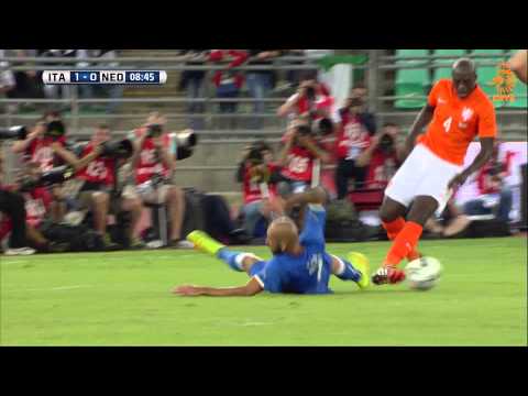 Goal De Rossi (2-0) against Netherlands