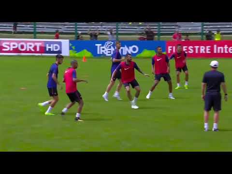 Ejercicio de entrenamiento de la línea defensiva | AS Roma