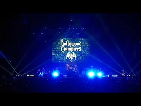 Hollywood Vampires - I Want My Now