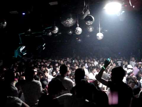 Rober Gaez @ Club Mass, Seoul, South Korea - July 17th, 2010 / pt.5