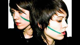 Paperback Head 10 - Tegan and Sara
