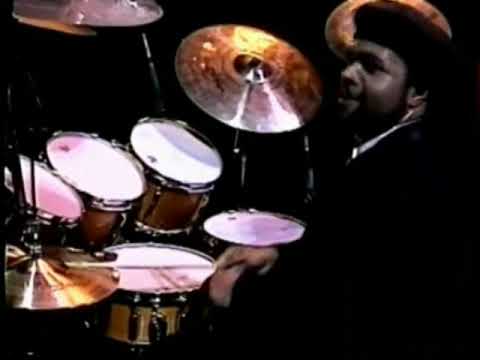 LOUIE BELLSON-GREGG BISSONETTE-DENNIS CHAMBERS--DRUM SOLOS