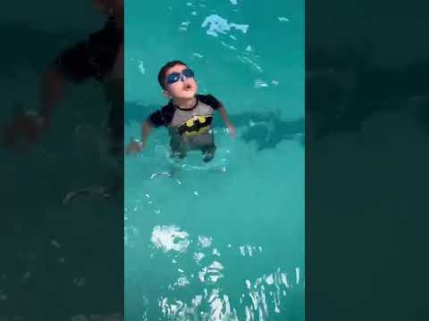 تطور رعد في السباحه