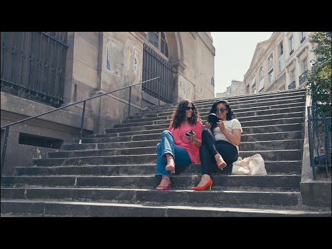Karine arrête ton cinéma - Babyliss et Shampoo feat. Madame Lakrafi (clip officiel)