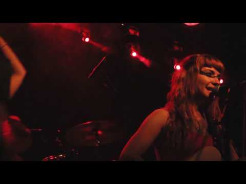 Fly fly Caroline Mirada infinita (vivo)