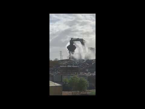 Sennebogen Material Handler with Dynaset Dust Suppression