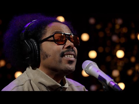 Alex Cuba - Dividido (Live on KEXP)