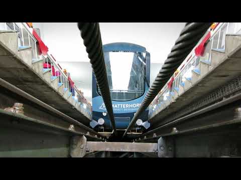 Standseilbahn 3920.01 Zermatt - Sunnegga - Einfahrt in die Bergstation