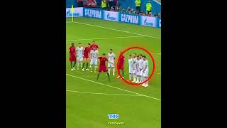 Download lagu Ronaldo Mencetak Tendangan Bebas Terbaik Melawan Spanyol... mp3
