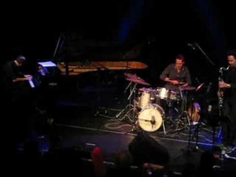 Tord Gustavsen & Ulrich Drechsler Trio - "Soulmates"