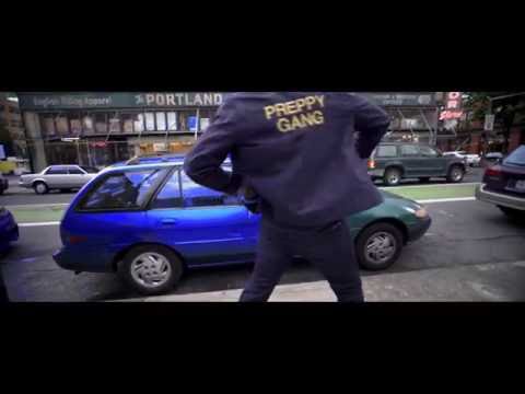 EAZII FT BEAUNZ "BLUE" (OFFICIAL MUSIC VIDEO) "4K"@ITSTHATEAZII