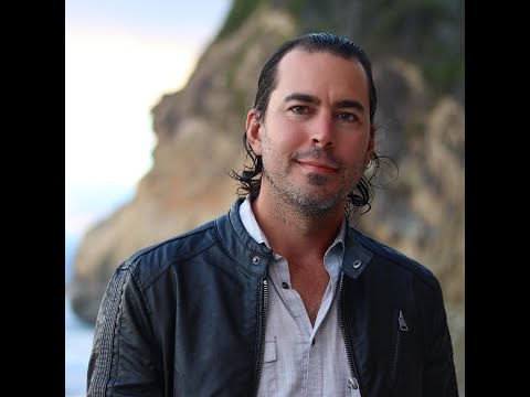 Guitar Vocalist - Daniel Ondaro