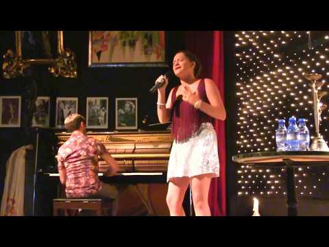 BENALUP-CASAS VIEJAS En Hotel Utopía NAYRA GOMAR 90 minutos