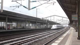preview picture of video 'のぞみ14号(N700系) 徳山駅 通過 Shinkansen N700 series passing'