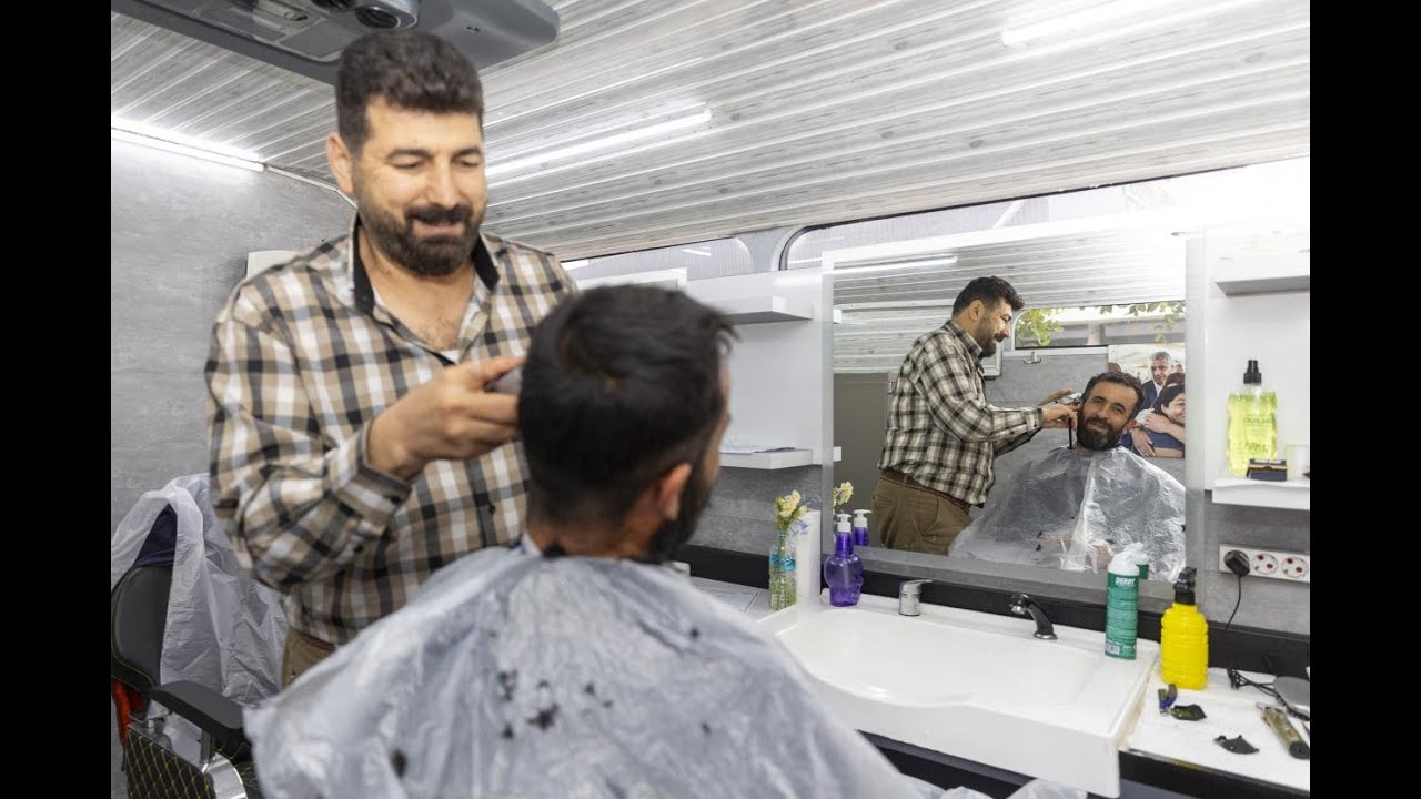 BÜYÜKŞEHİR MOBİL KUAFÖR ARACI 30 BİNİ AŞKIN VATANDAŞA ULAŞTI