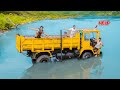 बचाओ हमारा ट्रक डूब गया Driving Truck Underwater Challenge
