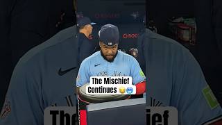 Vladimir Guerrero Jr. and Myles Straw are back to their water dump shenanigans ????????