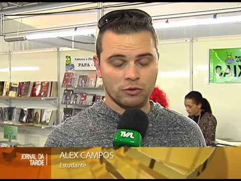 Reportagem - Feira do Livro traz mais de 30 mil obras aos leitores