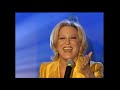 Bette Midler - THAT’S HOW LOVE MOVES (Wetten, dass 1998) - The Divine Miss M Fan Site - Bed.Of.Roses Bette Midler - THAT’S HOW LOVE MOVES (Wetten, dass 1998)