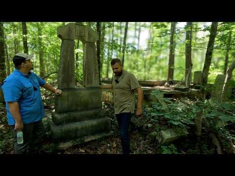 Forgotten Plantation Cemetery With Giant Tombs Hidden in Georgia Woods!