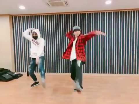 SF9-Youngbin and Taeyang dancing ❤
