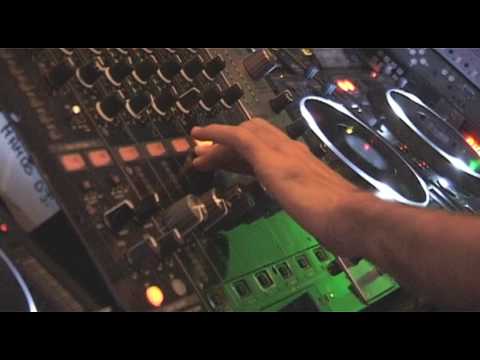 CAFE MAMBO PRESENTS : RICHARD GREY