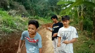 Download lagu FILM PENDEK sunda lucu | | Ngeprank nu ngusep | | Tukang ngaprak official mp3 Download lagu FILM PENDEK sunda lucu | | Ngeprank nu ngusep | | Tukang ngaprak official mp3