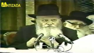 ניגון זאל שוין זיין די גאולה בהתוועדות עם הרבי מליובאוויטש - התמונה מוצגת ישירות מתוך אתר האינטרנט יוטיוב. זכויות היוצרים בתמונה שייכות ליוצרה. קישור קרדיט למקור התוכן נמצא בתוך דף הסרטון