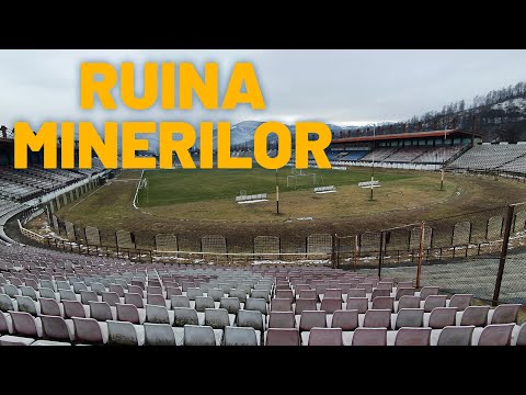 REPORTAJ GSP » Stadionul din Petroșani a ajuns o ruină! „Minerii” sunt pe marginea prăpastiei