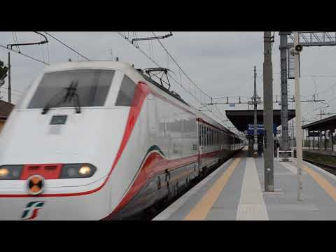 Frecciabianca 8813 da Milano a Lecce in transito a Castel Bolognese