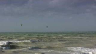 preview picture of video '14 novembre 2009 kitesurf Cayeux'