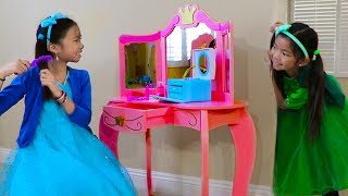 Emma &amp; Wendy Pretend Play with Cute Pink Princess Makeup Vanity Play Table Girls Toy
