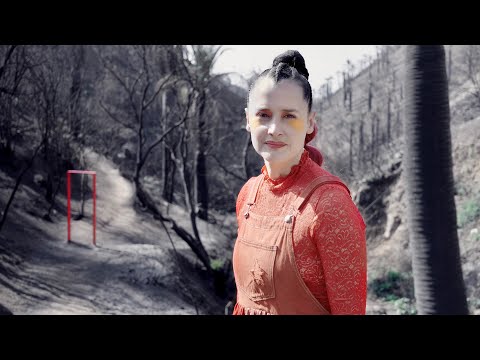 Pascuala Ilabaca y Fauna, Dania Neko, Redmist - Estocolmo (Video Oficial)