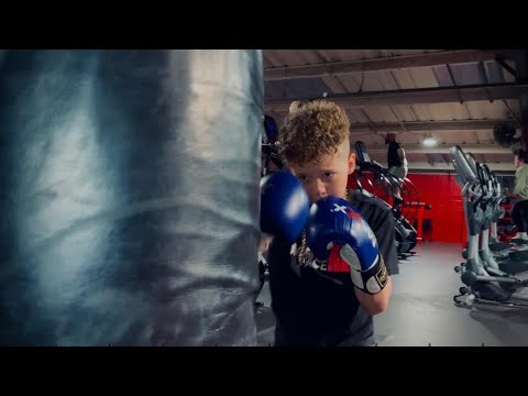 MC LC - I’m back again [music video] (prod by @MarkyB)