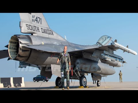 F-16C Fighting Falcon Fighter Jet Take Off US Air Force