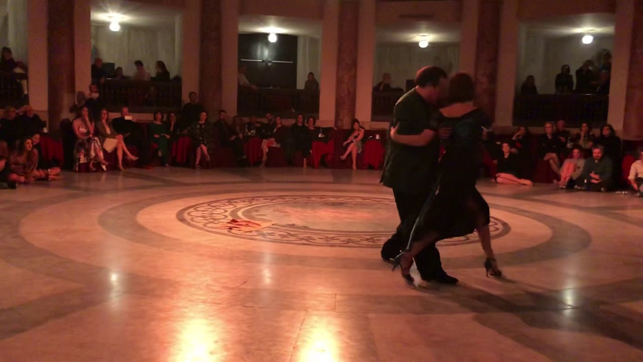 Mariano Chicho Frumboli e Juana Sepulveda - 5/6 - Silueta Porteña