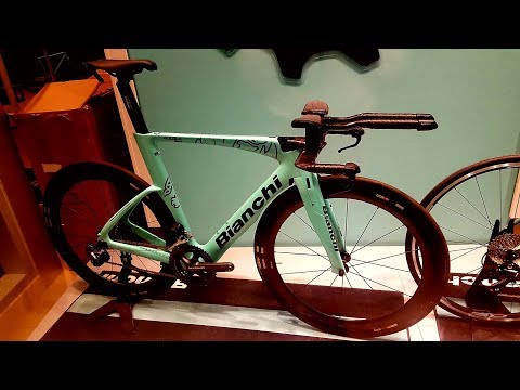 Bianchi Aquila CV - Ultegra 11sp Di2- Range 2018 | Aquila CV | TT [4K]