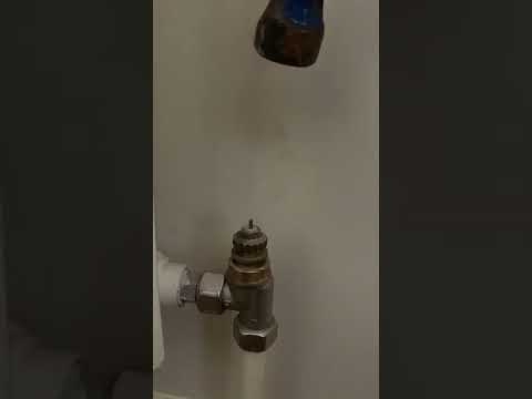 My radiator is cold! || How to fix your cold radiator