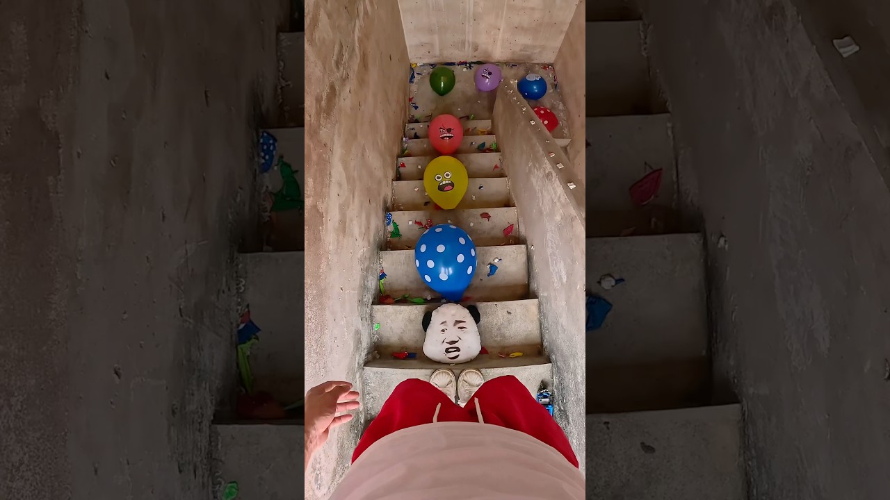 🎈💥👣Challenge the staircase obstacle course and pop the colorful balloons!#shorts